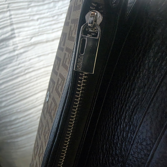 FENDI Zucca Long Wallet, Very Good Condition, Some Hardware fading/scratches. - Picture 7 of 8